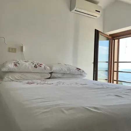 Terrace House ! * Irsina