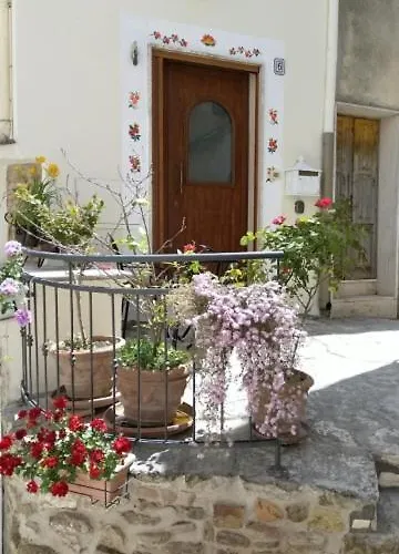 Terrace House ! Vakantiehuis Irsina